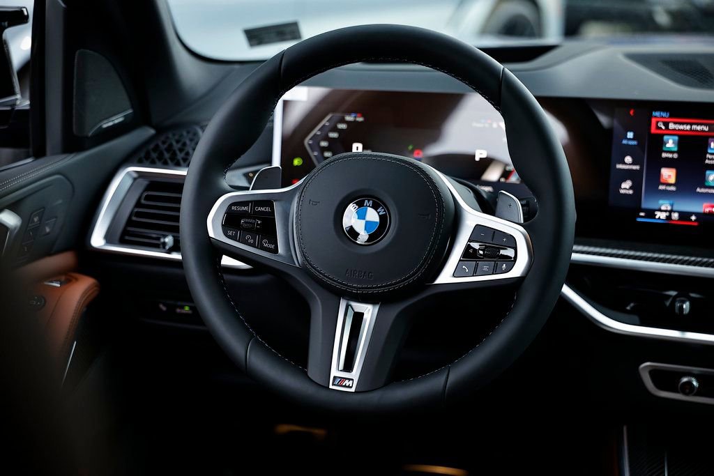 New 2026 BMW X5 M60i w/ Climate Comfort Package image 28