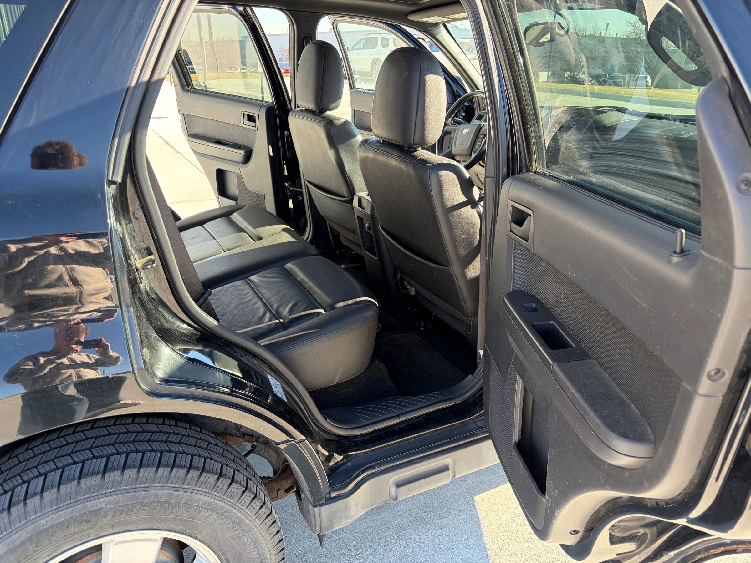 Used 2010 Ford Escape XLT AWD/4WD image 12