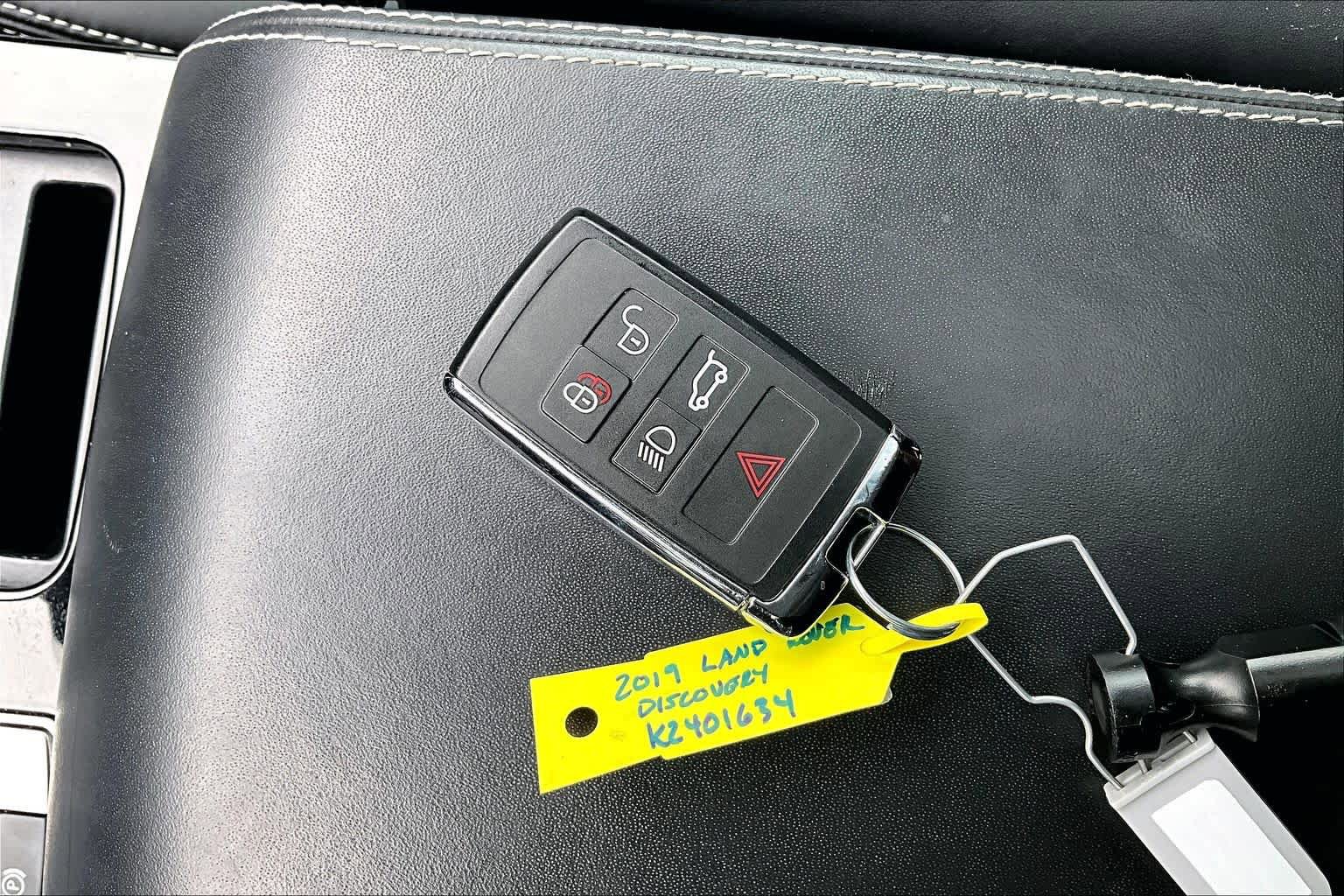 Used 2019 Land Rover Discovery HSE Luxury AWD/4WD image 14