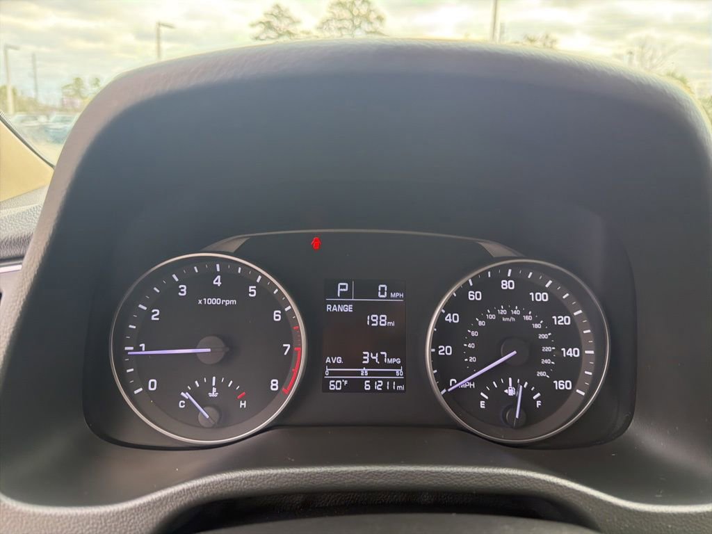 Used 2017 Hyundai Elantra SE image 18