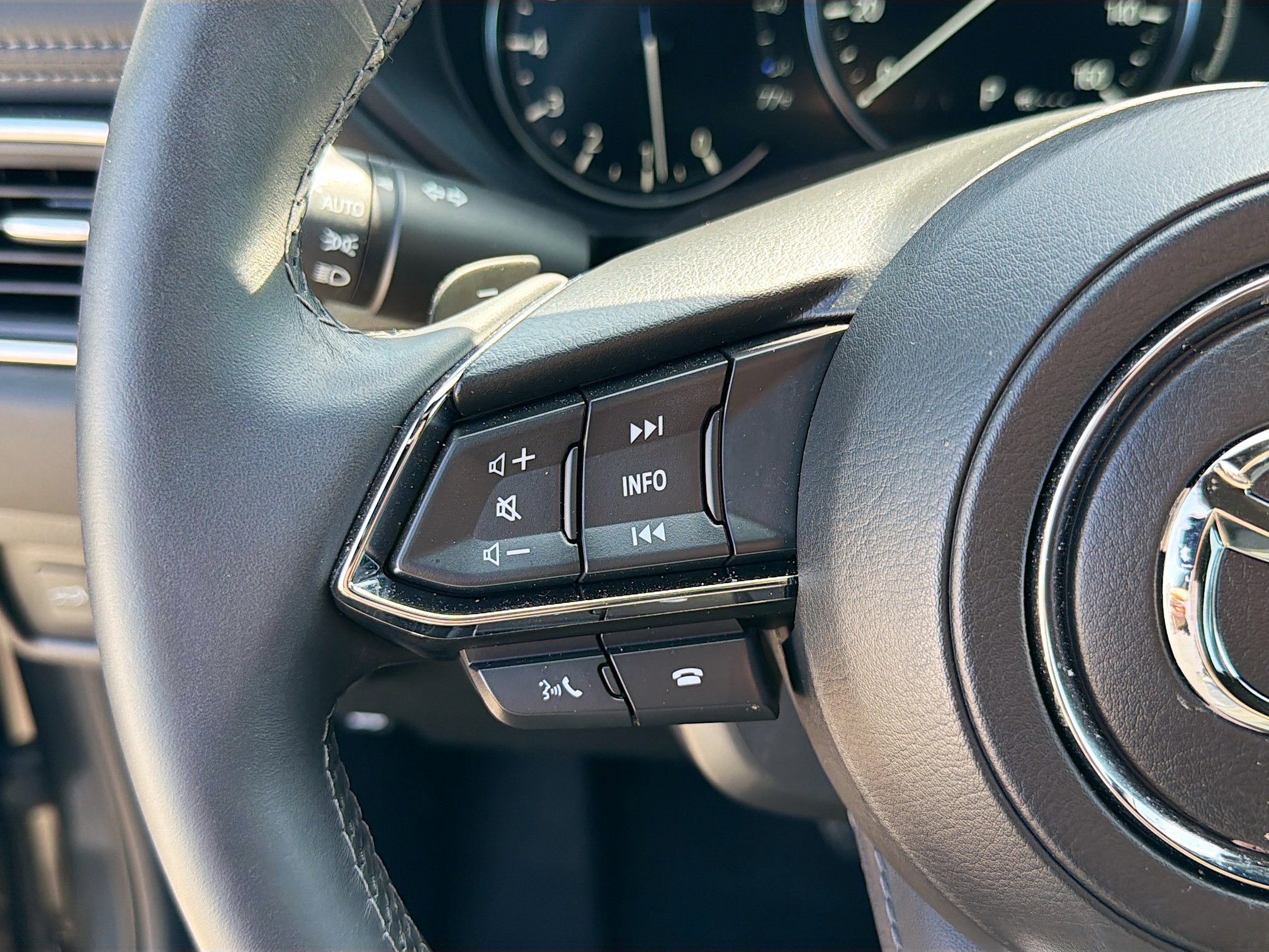 Used 2025 MAZDA CX-5 Signature image 38