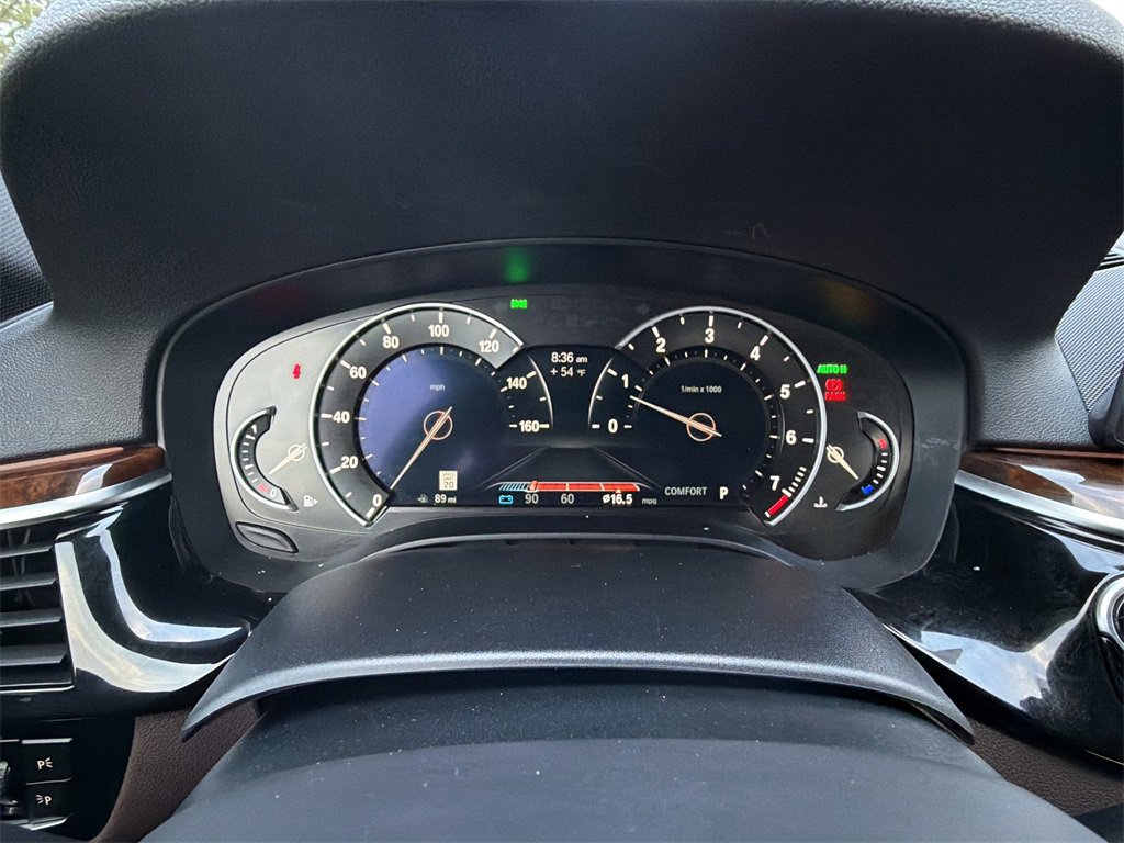 Used 2018 BMW 540i xDrive w/ M Sport Package image 27