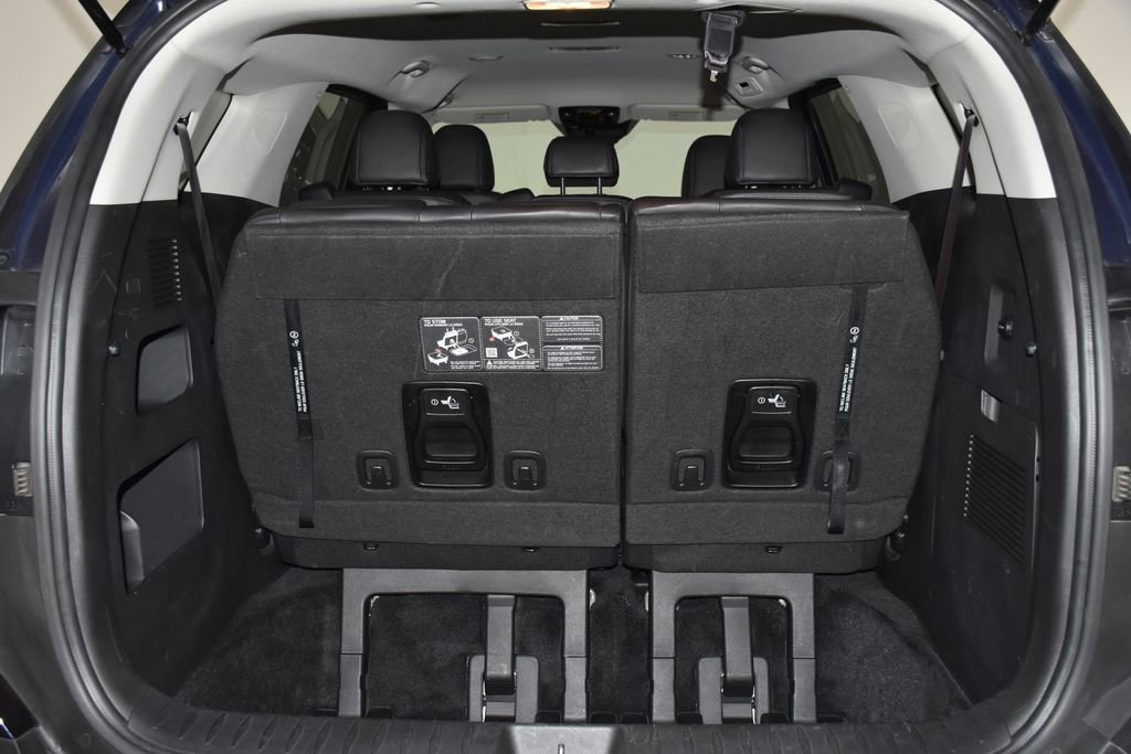 Used 2025 Kia Carnival image 31