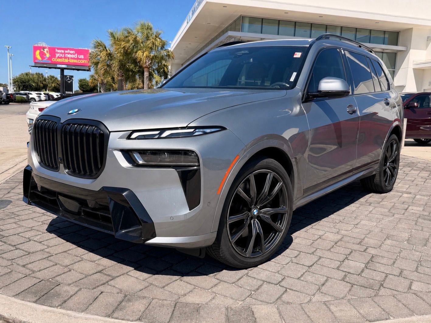 Certified 2024 BMW X7 xDrive40i w/ M Sport Package AWD/4WD image 1