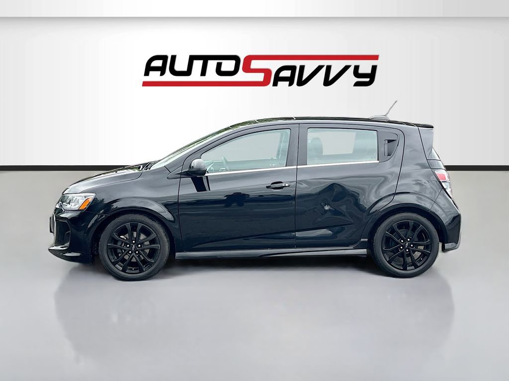 Used 2018 Chevrolet Sonic LT w/ Fun and Sun Package FWD image 4