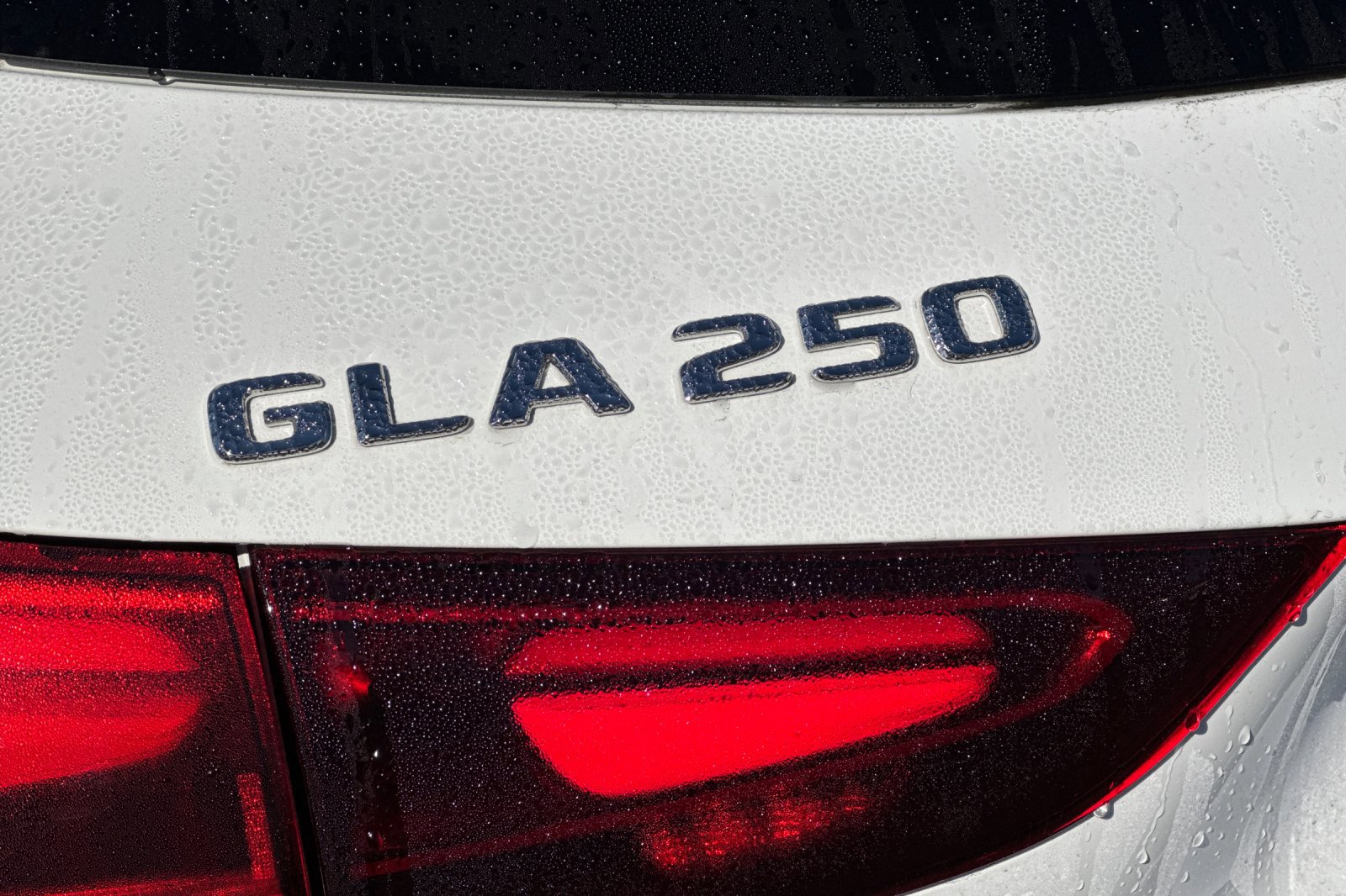 Certified 2025 Mercedes-Benz GLA 250 4MATIC image 27