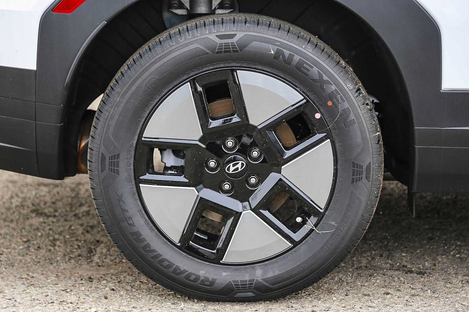 New 2026 Hyundai Santa Fe SEL FWD image 13