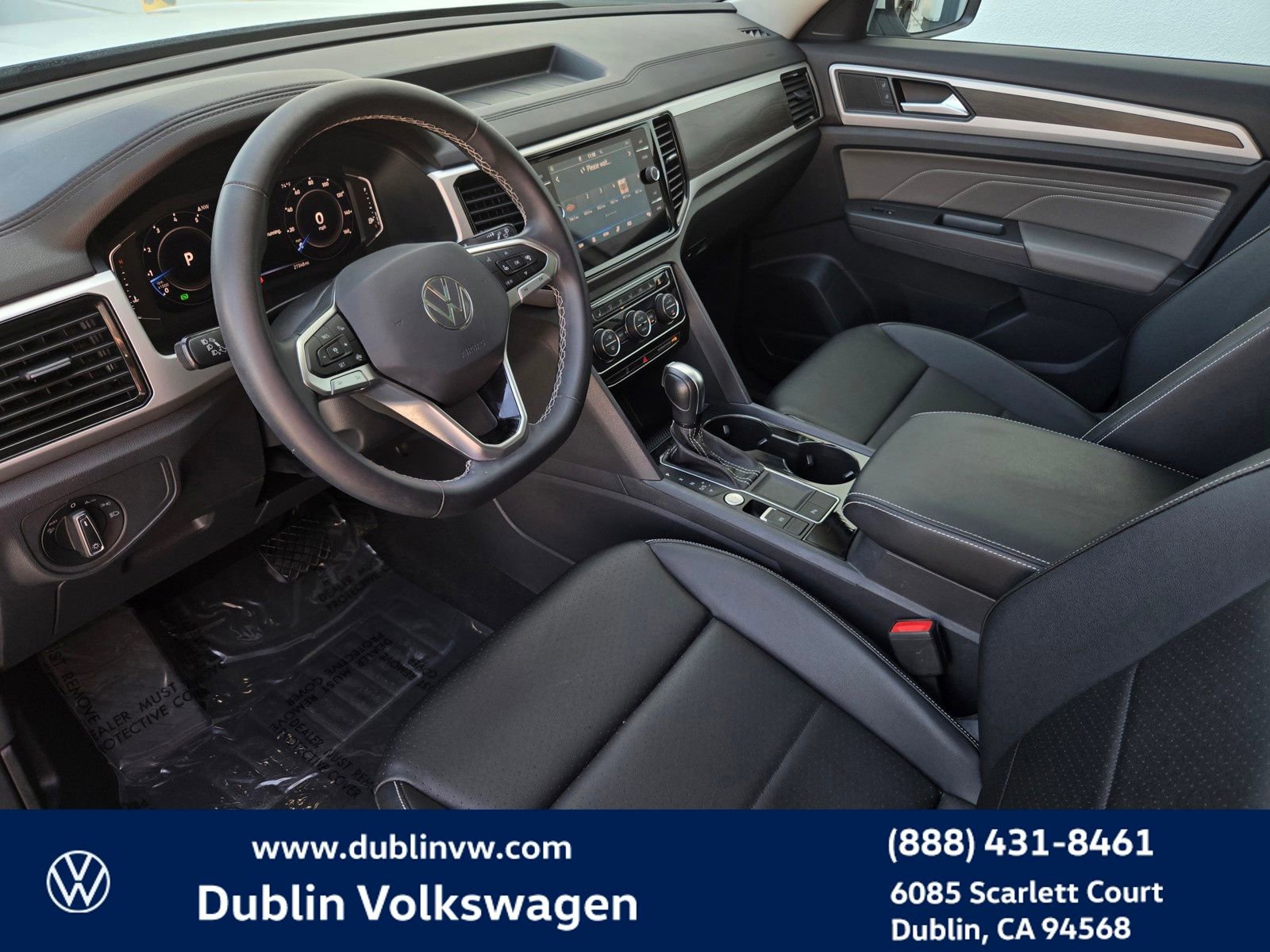 Used 2023 Volkswagen Atlas SE w/ Panoramic Sunroof Package FWD image 9