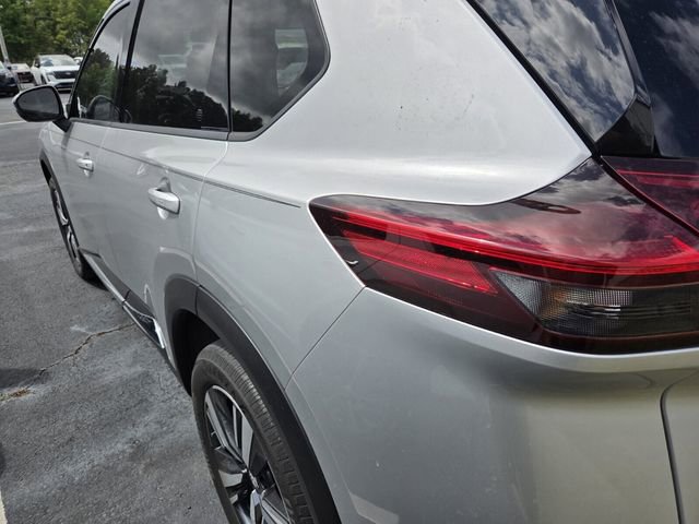 Used 2023 Nissan Rogue Platinum w/ Platinum Premium Package image 7