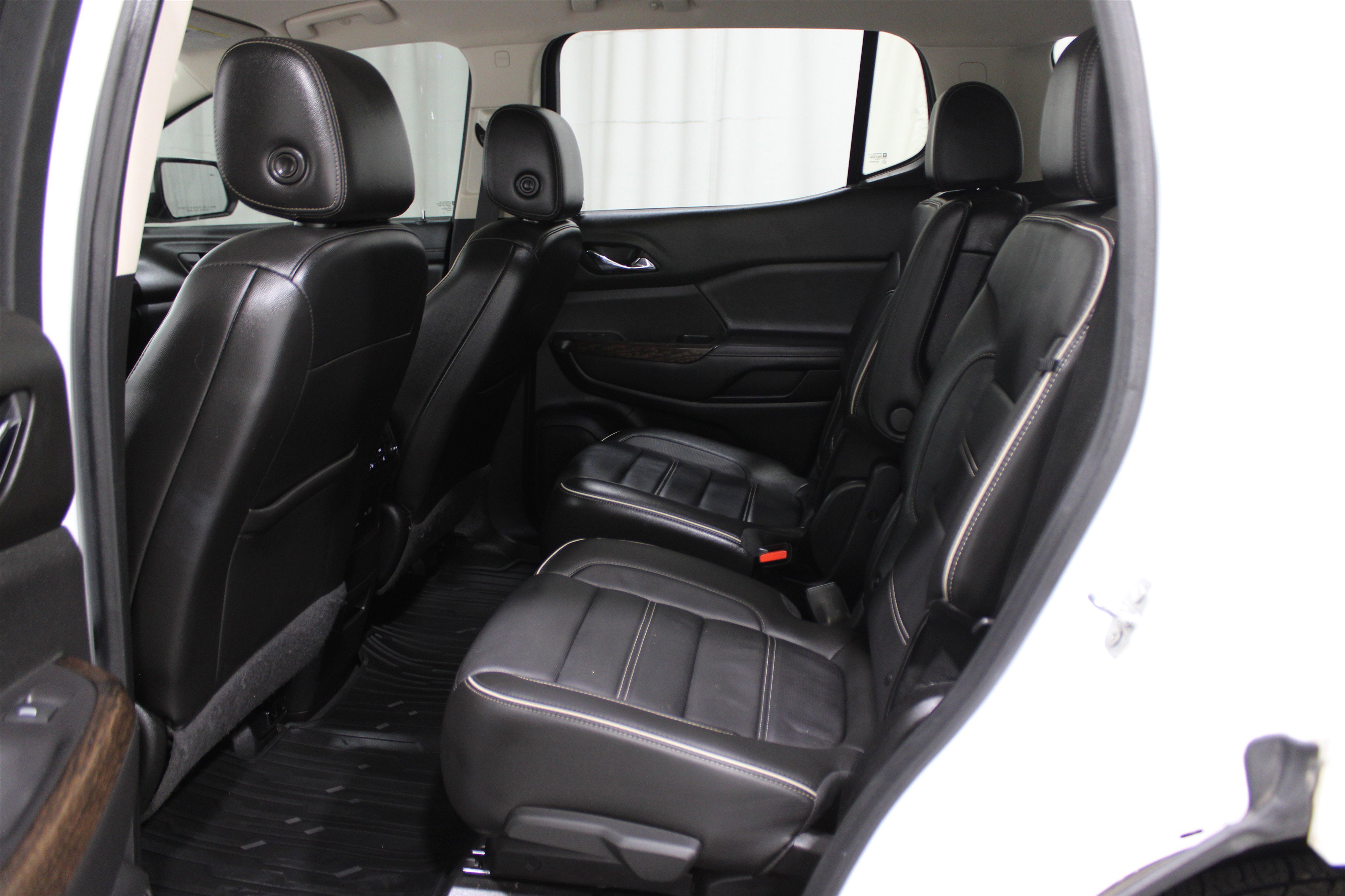 Used 2020 GMC Acadia Denali w/ Trailering Package image 29