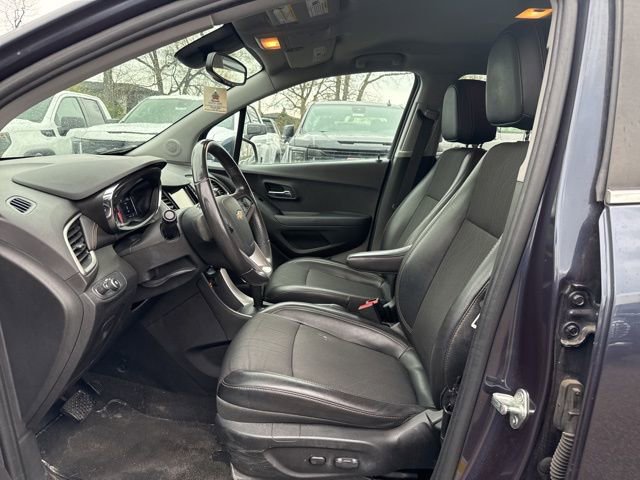 Certified 2019 Chevrolet Trax LT w/ LT Convenience Package FWD image 9