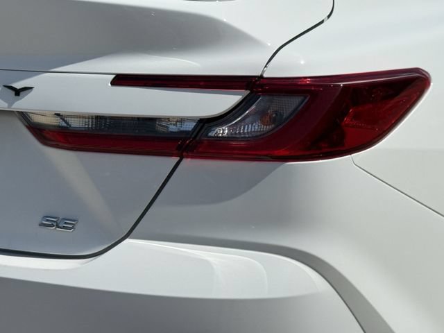 Used 2025 Toyota Camry SE FWD image 7