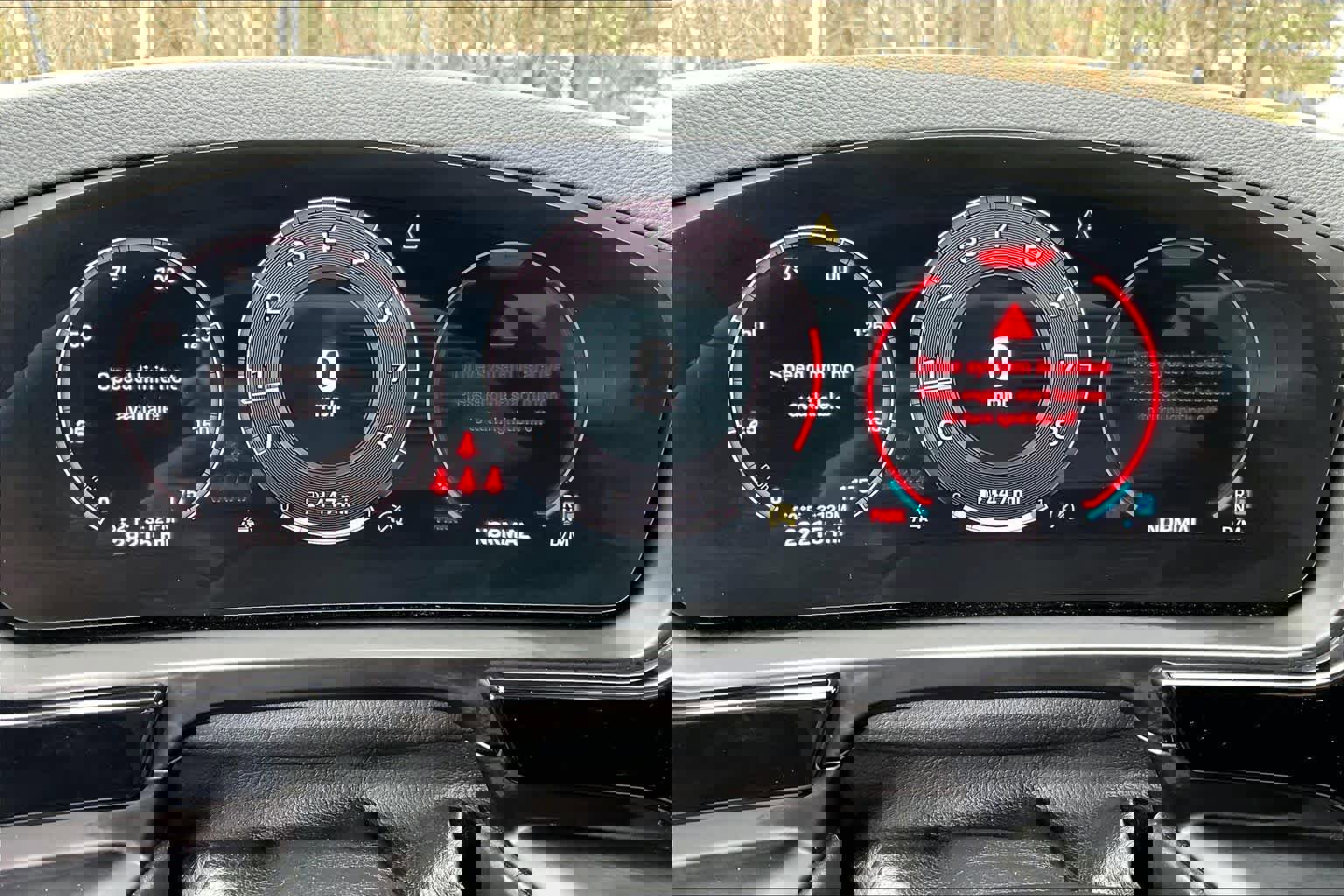 Used 2024 Porsche Cayenne image 25