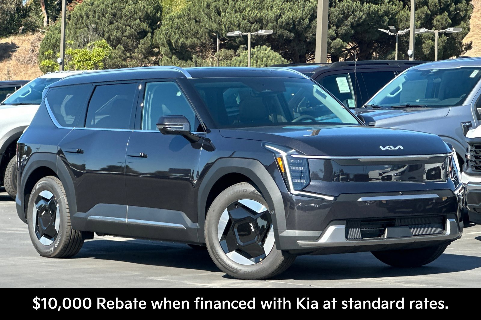 New 2026 Kia EV9 Wind AWD/4WD image 2
