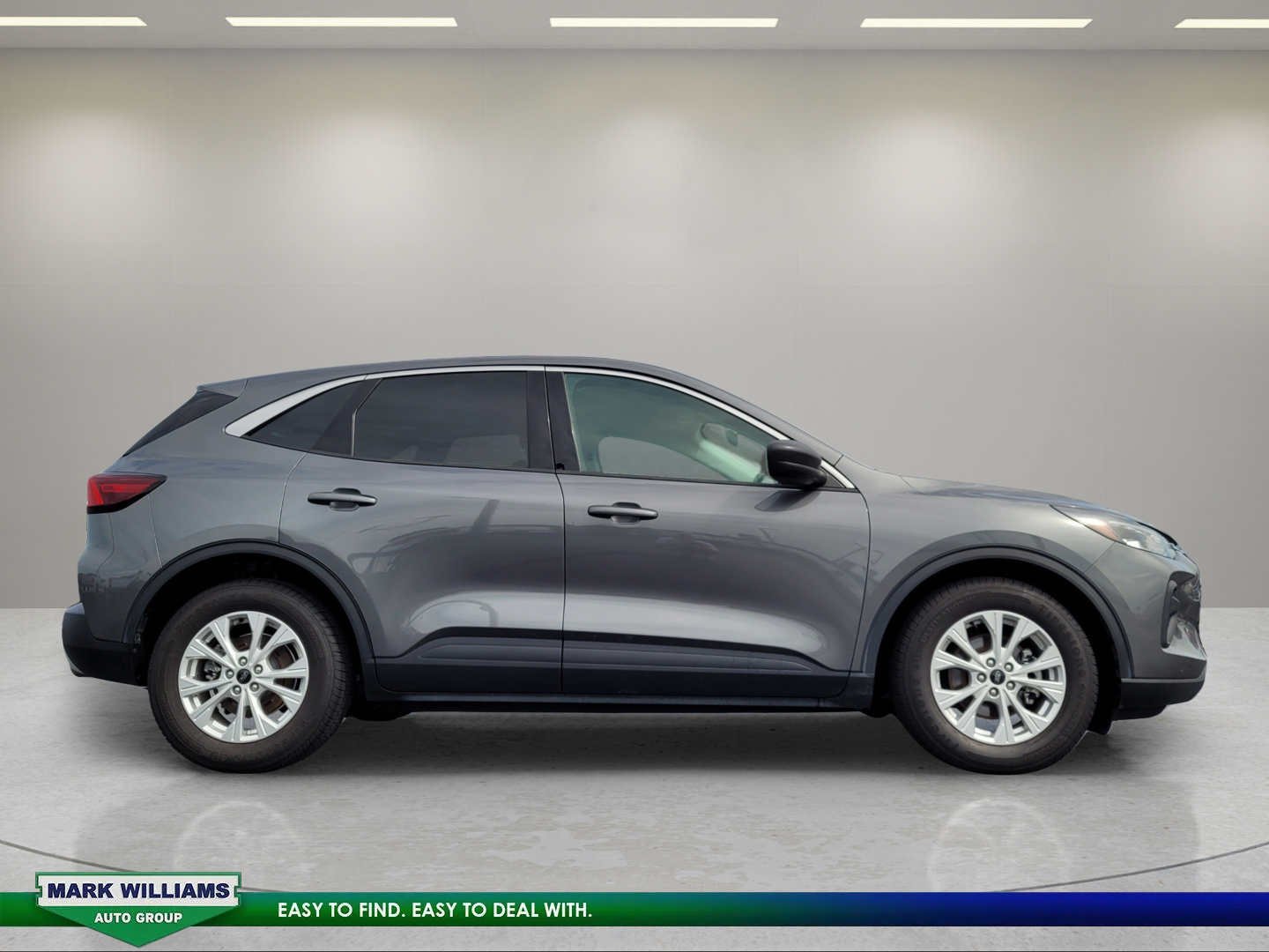 Used 2023 Ford Escape Active w/ Cold Weather Package FWD image 2