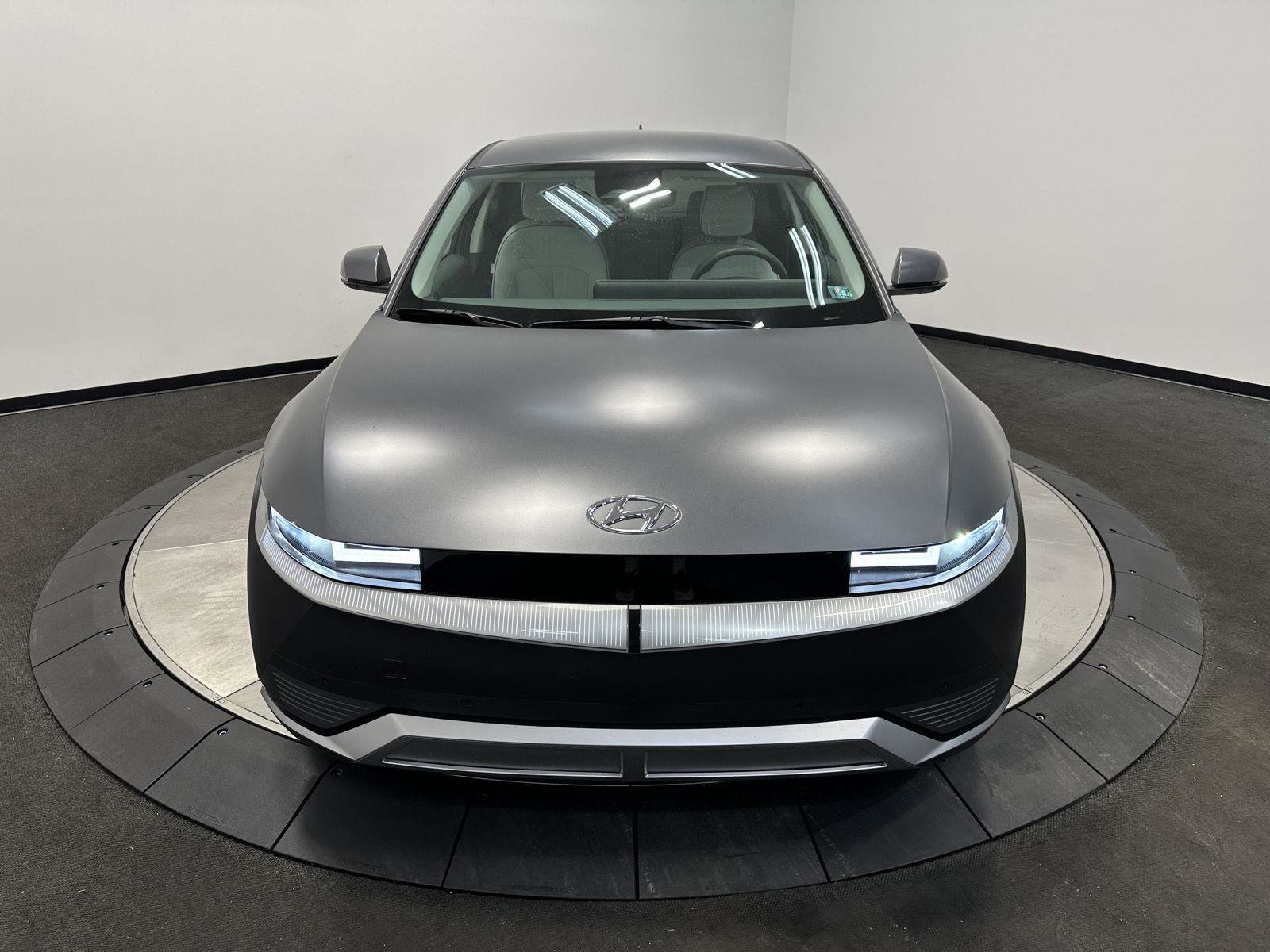 Used 2022 Hyundai Ioniq 5 SEL image 2