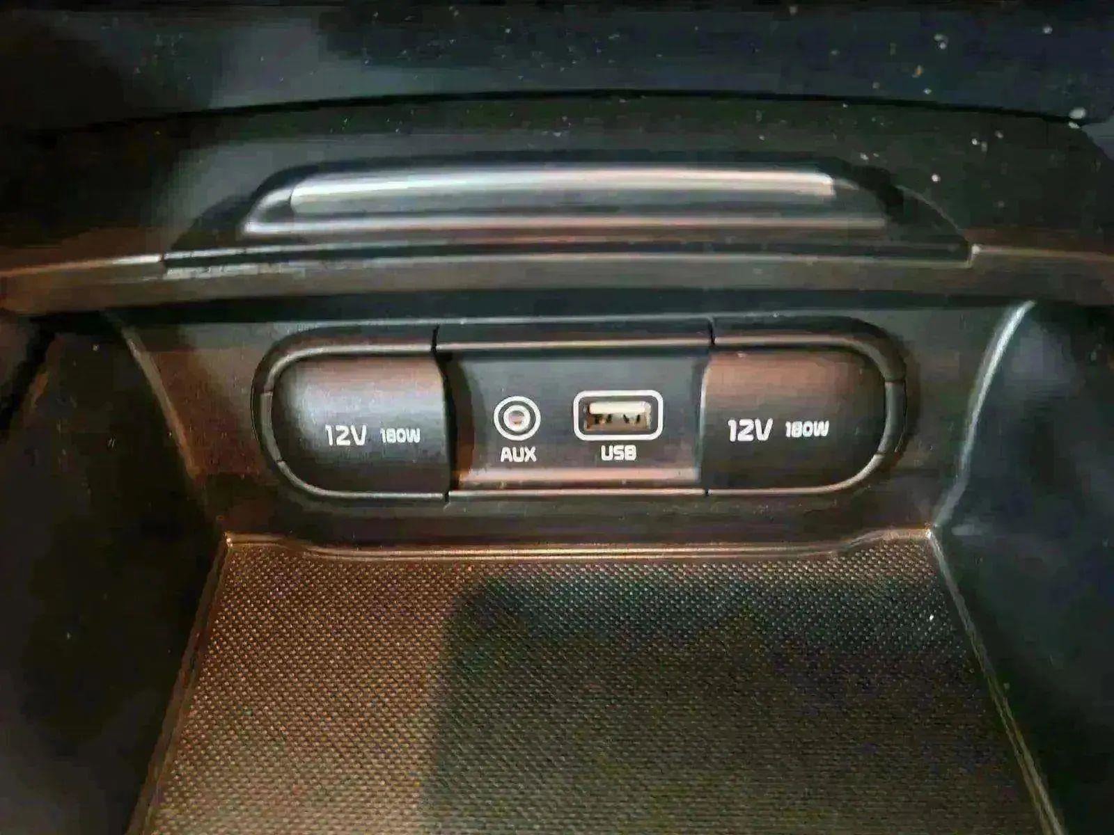 Used 2020 Kia Optima LX image 27