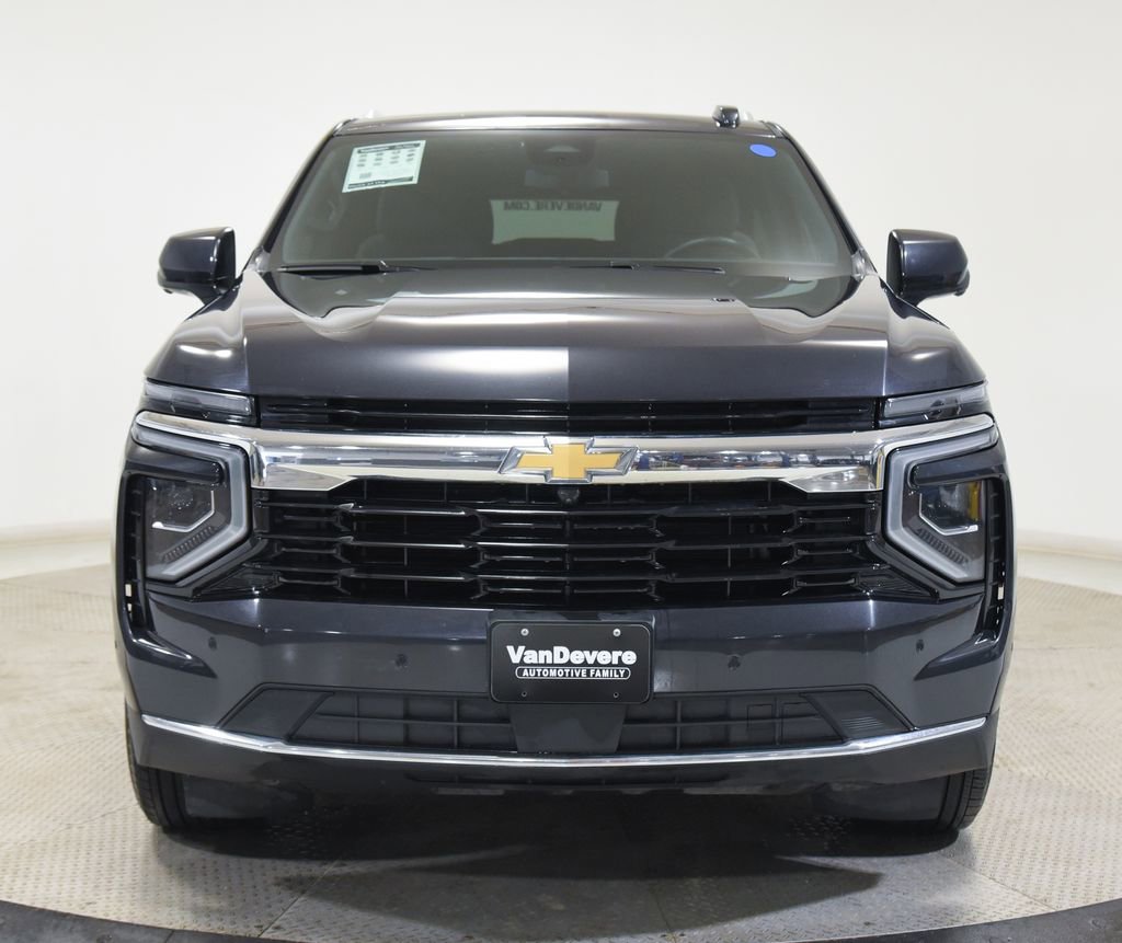 Used 2025 Chevrolet Suburban LS AWD/4WD image 5