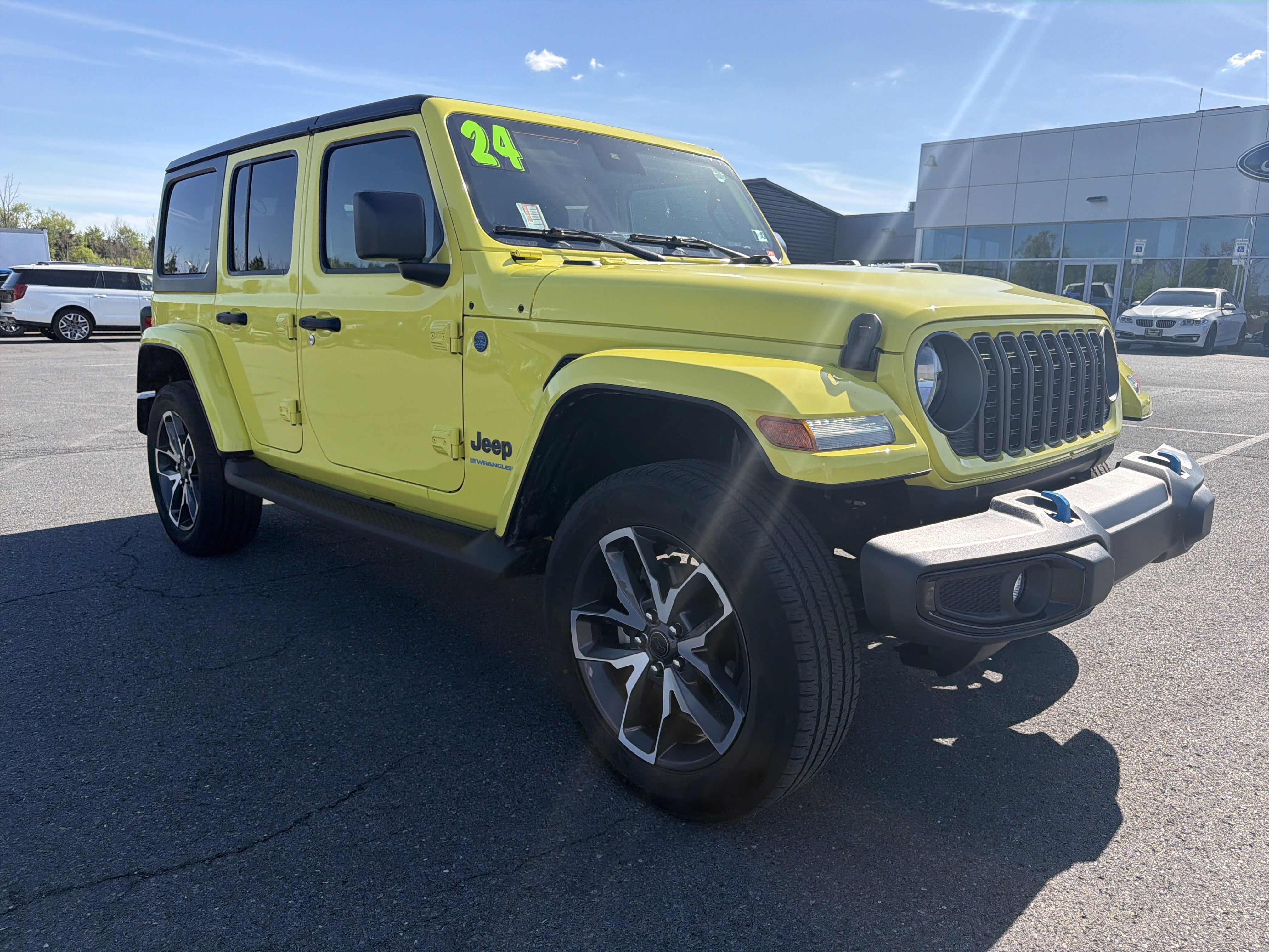 Used 2024 Jeep Wrangler Sport S w/ Convenience Group AWD/4WD image 1