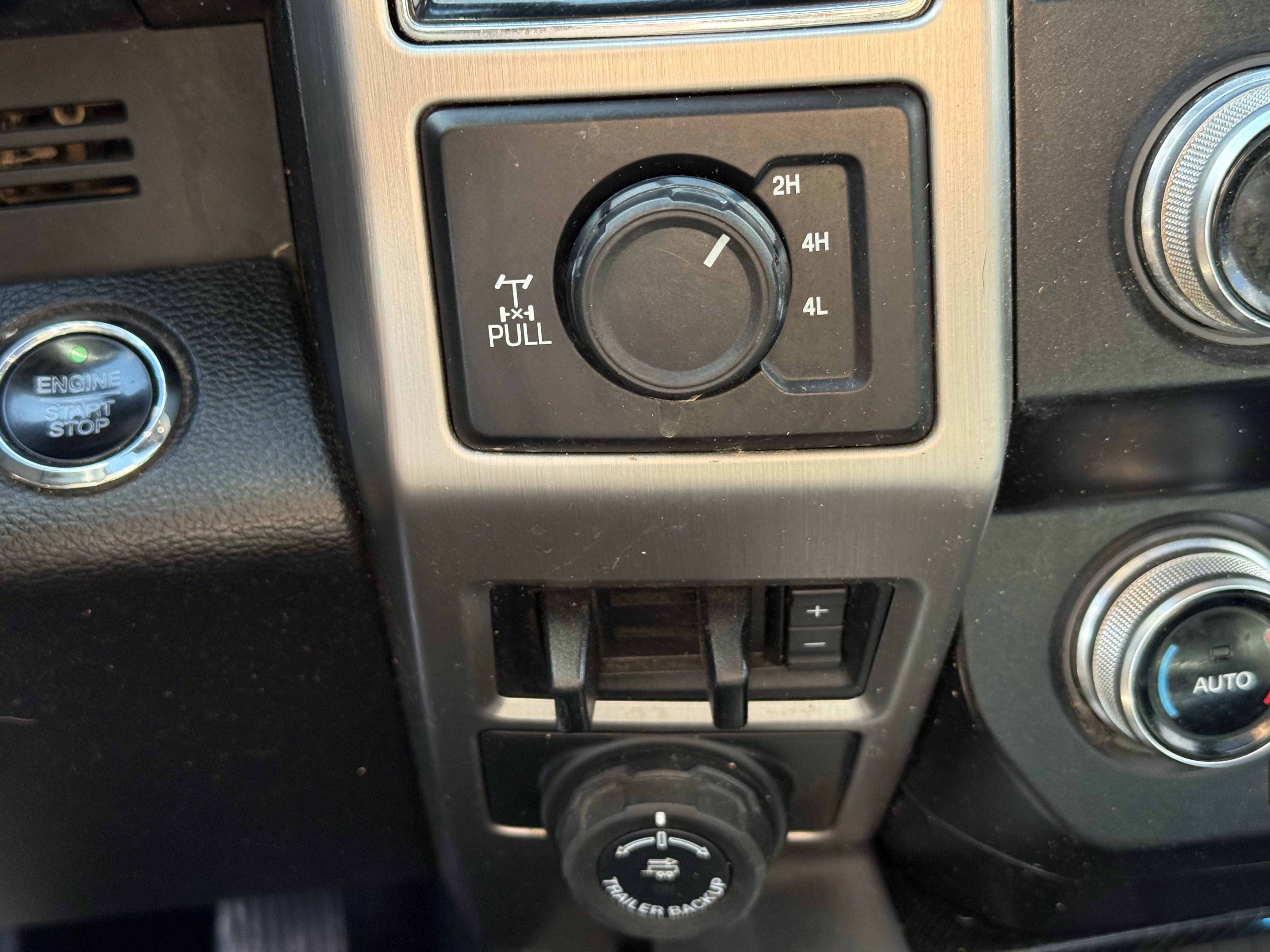 Used 2021 Ford F250 Platinum w/ FX4 Off-Road Package image 23