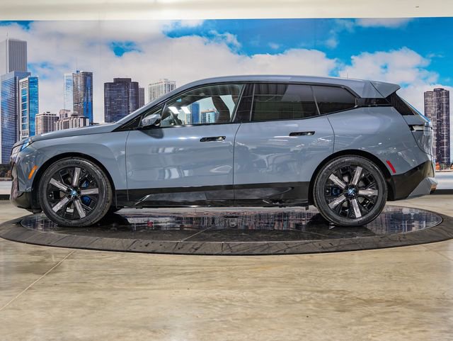 Certified 2023 BMW iX xDrive50 w/ Sport Package AWD/4WD image 4