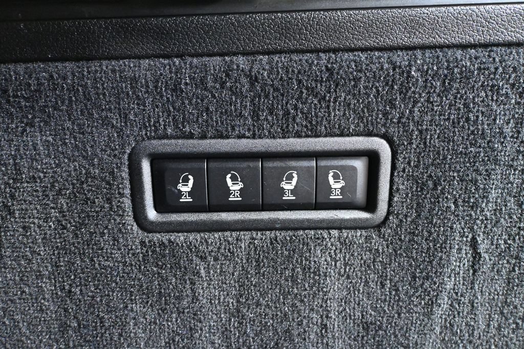 Used 2023 Jeep Grand Wagoneer Series III AWD/4WD image 43