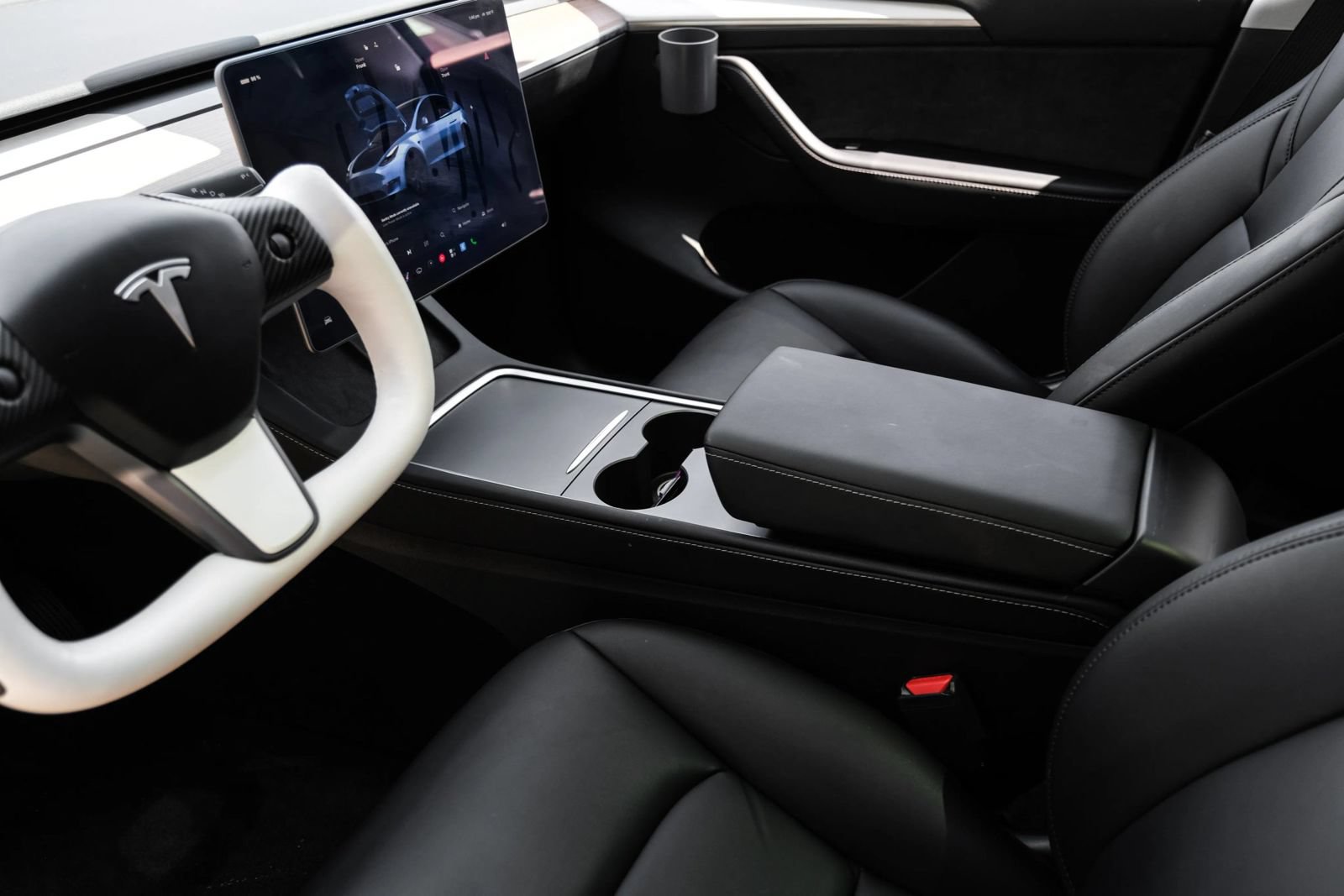 Used 2025 Tesla Model Y Long Range RWD image 22