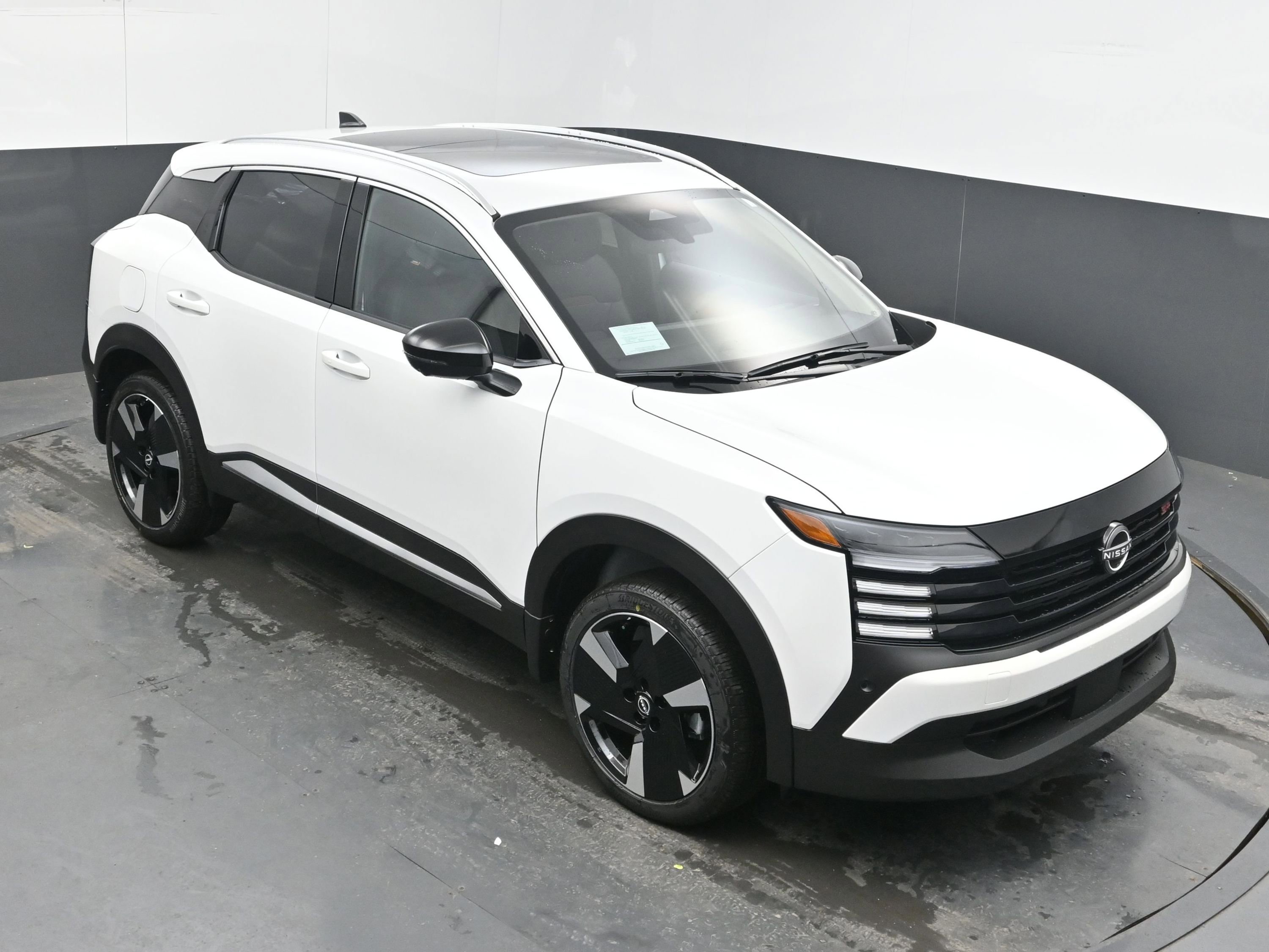 New 2026 Nissan Kicks SR w/ SR Premium Package image 31