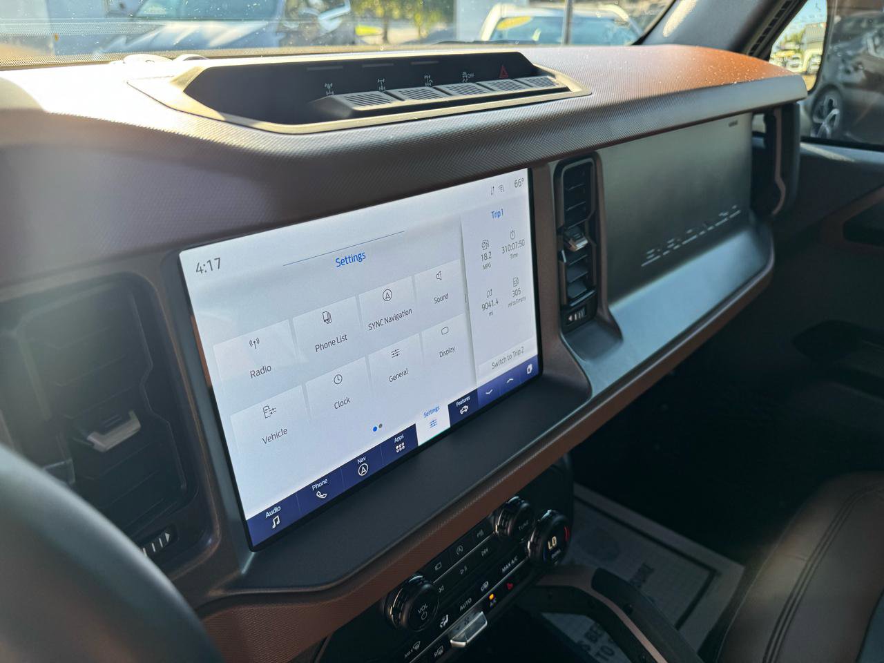 Used 2024 Ford Bronco Outer Banks w/ Sasquatch Package image 23