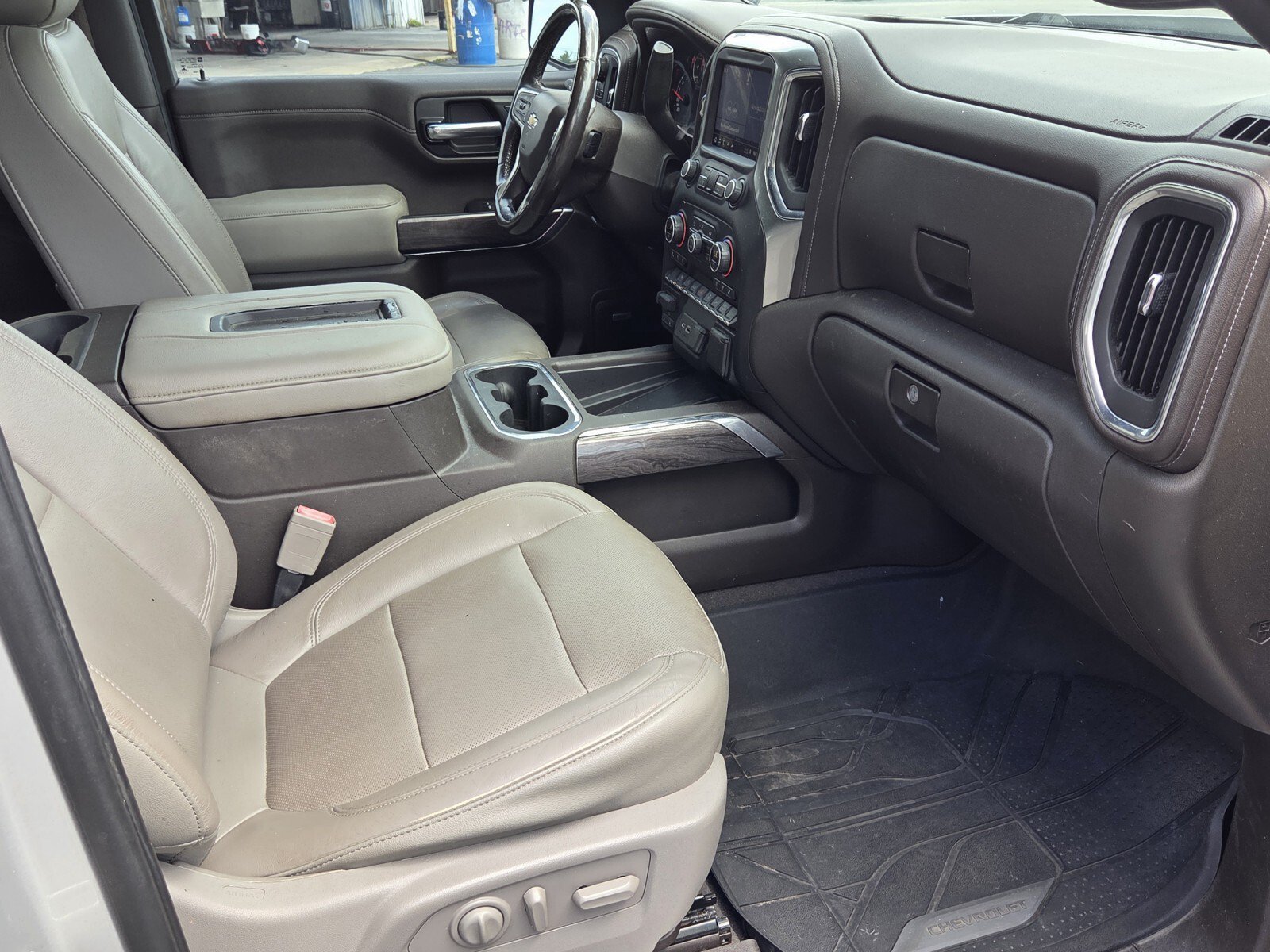 Used 2019 Chevrolet Silverado 1500 LTZ w/ LTZ Plus Package AWD/4WD image 10