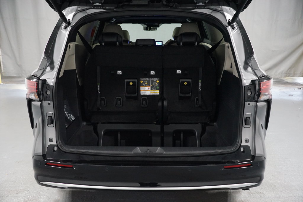 New 2026 Toyota Sienna Platinum AWD/4WD image 40