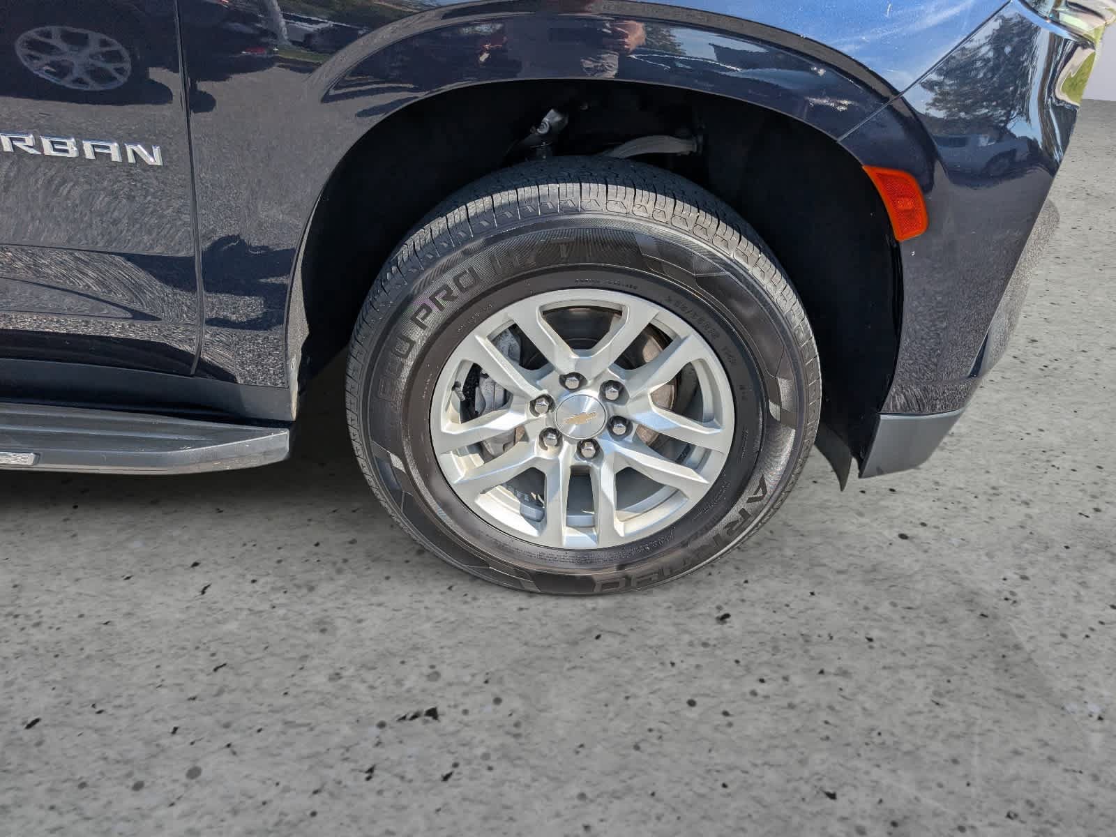 Certified 2023 Chevrolet Suburban LT AWD/4WD image 9