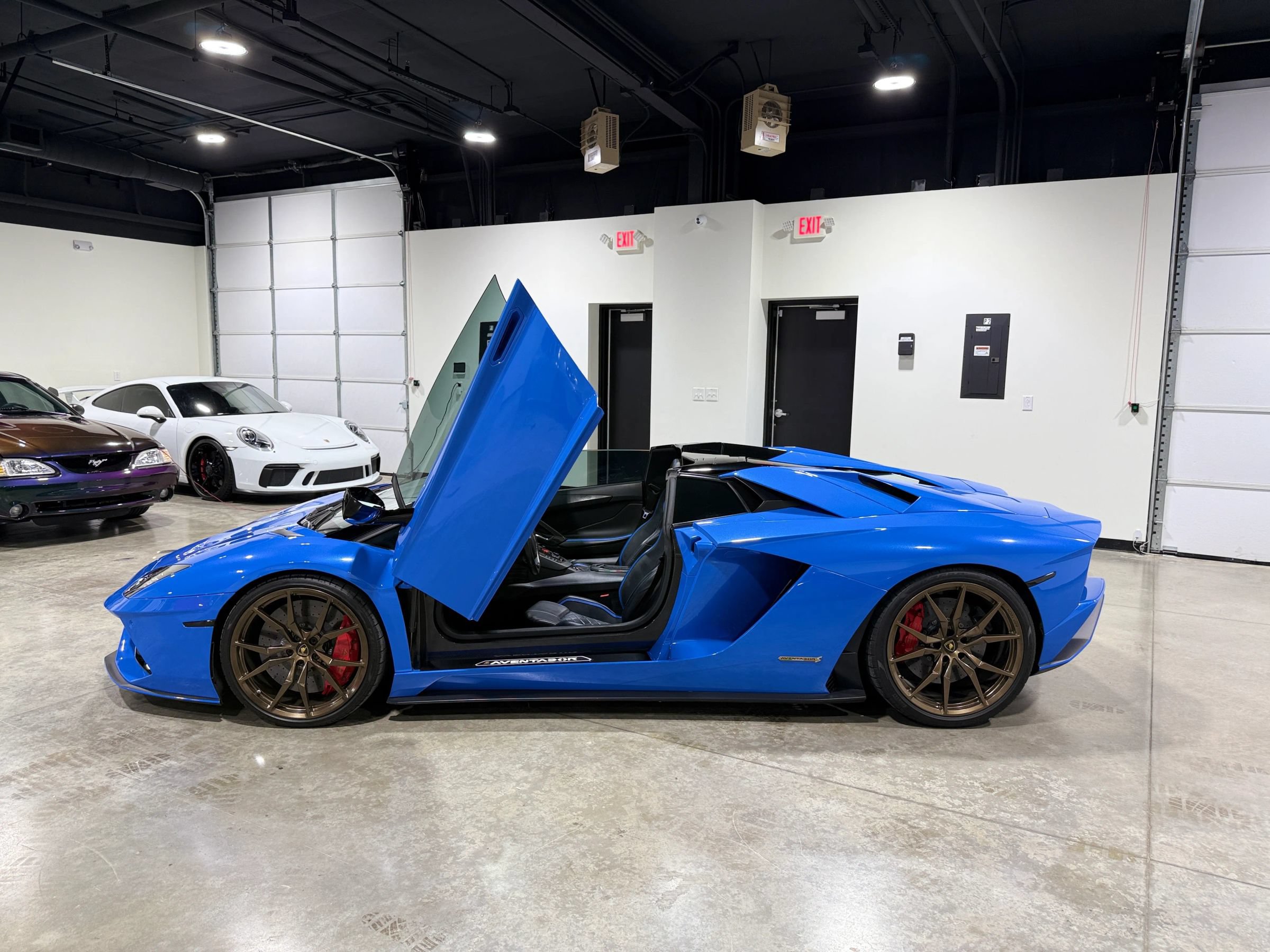 Used 2018 Lamborghini Aventador S AWD/4WD image 8