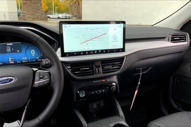New 2025 Ford Escape SE w/ PHEV Premium Package image 7