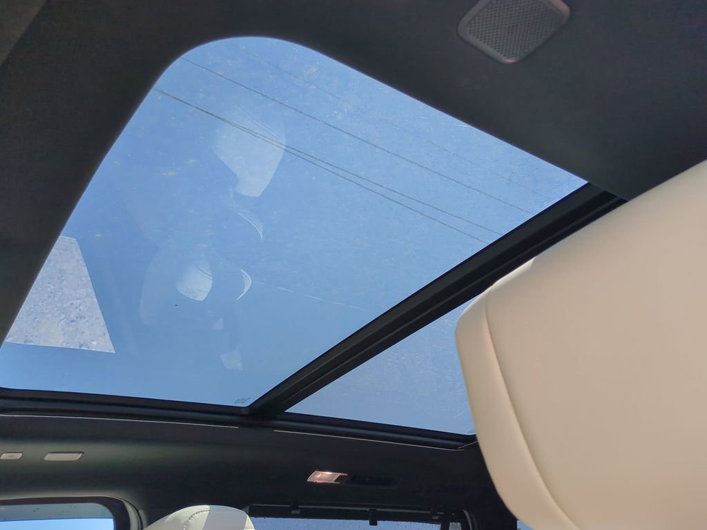 Used 2025 Toyota Sequoia Capstone image 25