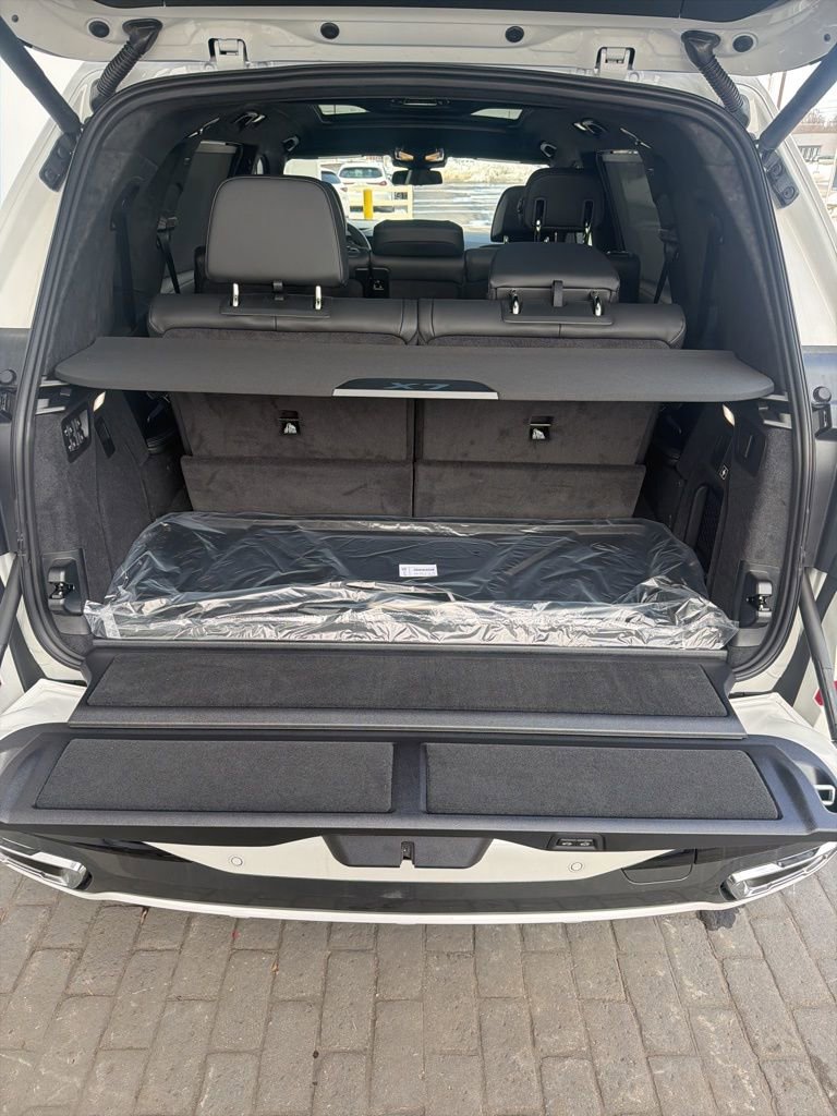 New 2026 BMW X7 xDrive40i w/ M Sport Package image 10