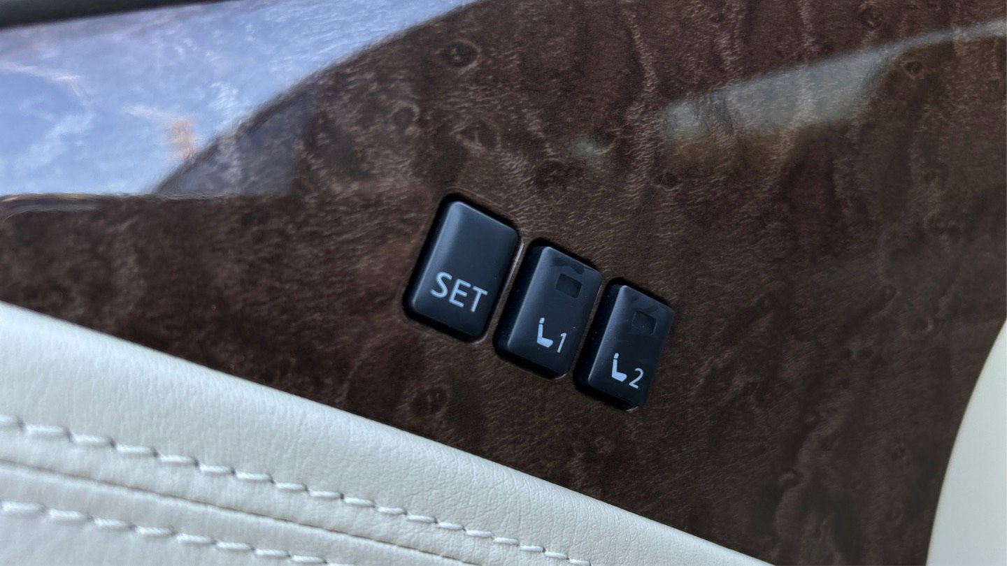 Used 2016 INFINITI QX80 2WD image 41