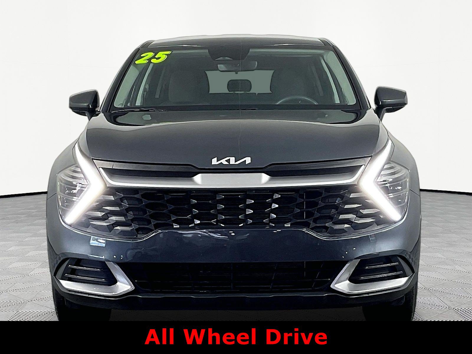 Used 2025 Kia Sportage LX AWD/4WD image 2