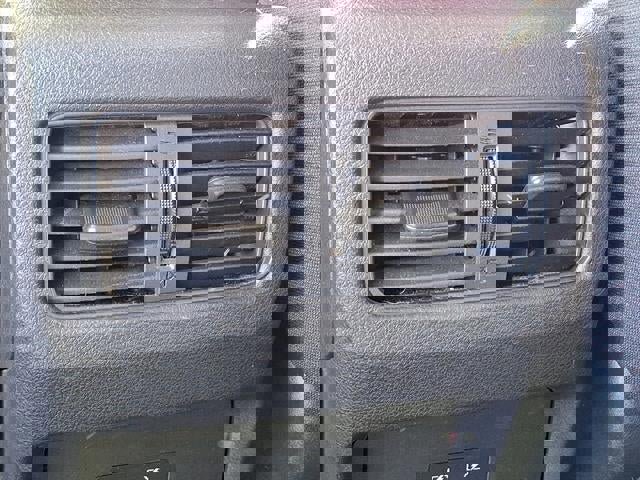 Used 2022 Nissan Rogue SV image 11