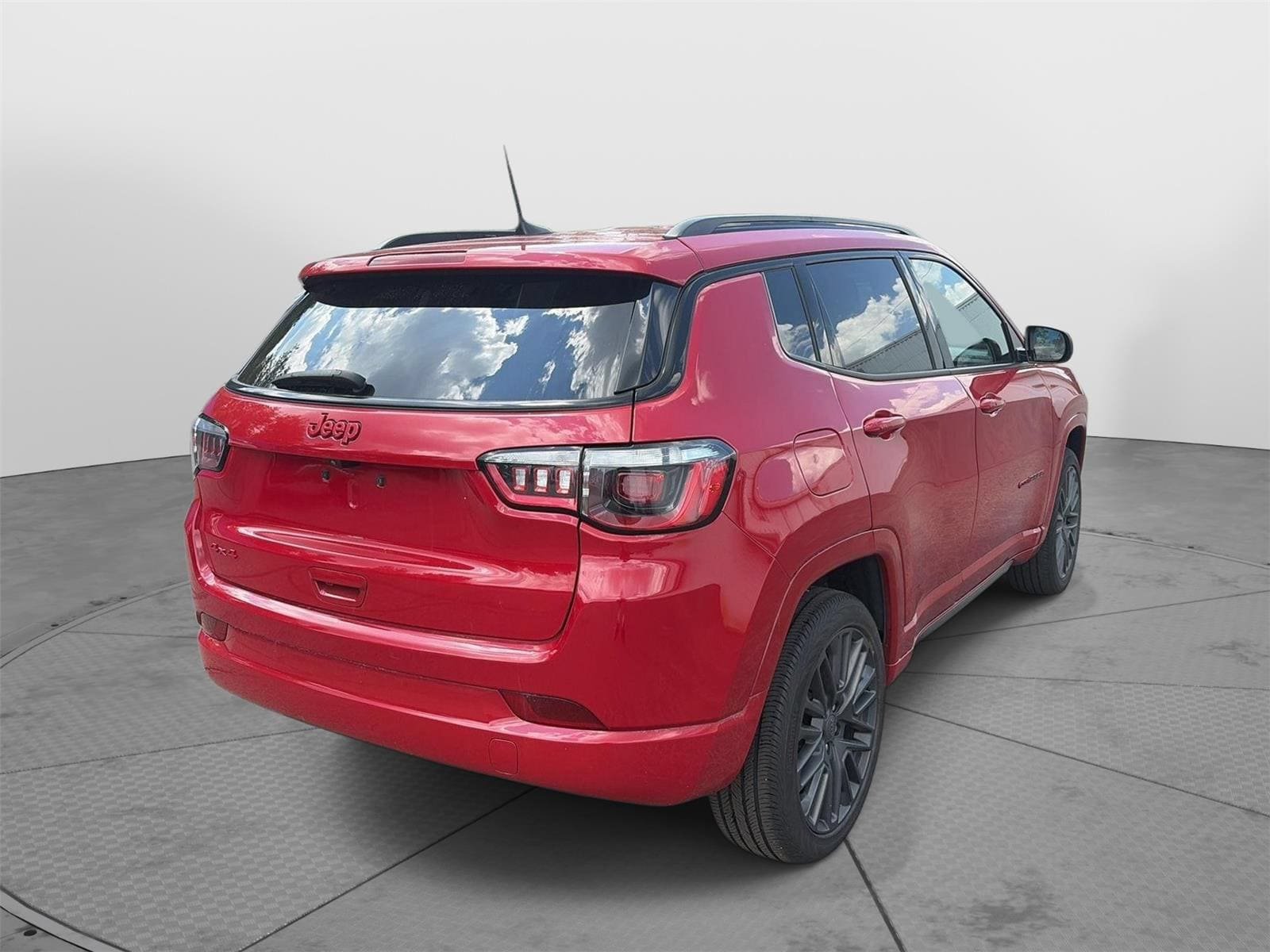 Used 2022 Jeep Compass Limited AWD/4WD image 5