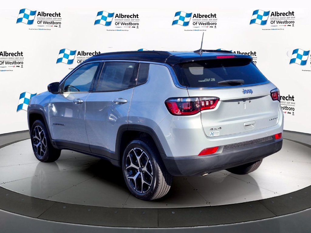 Used 2026 Jeep Compass Limited AWD/4WD image 3