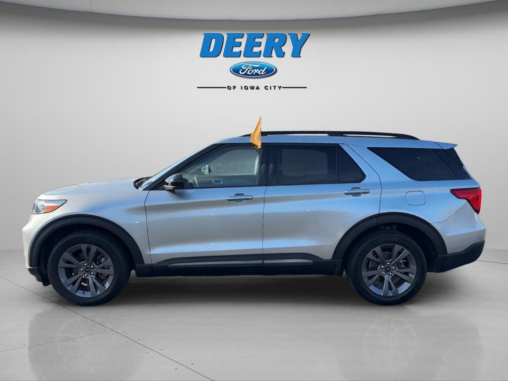 Certified 2023 Ford Explorer XLT w/ Equipment Group 202A AWD/4WD image 2
