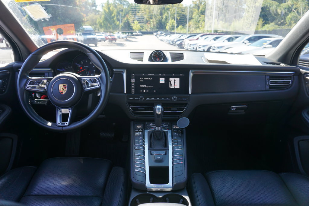 Used 2021 Porsche Macan GTS AWD/4WD image 31