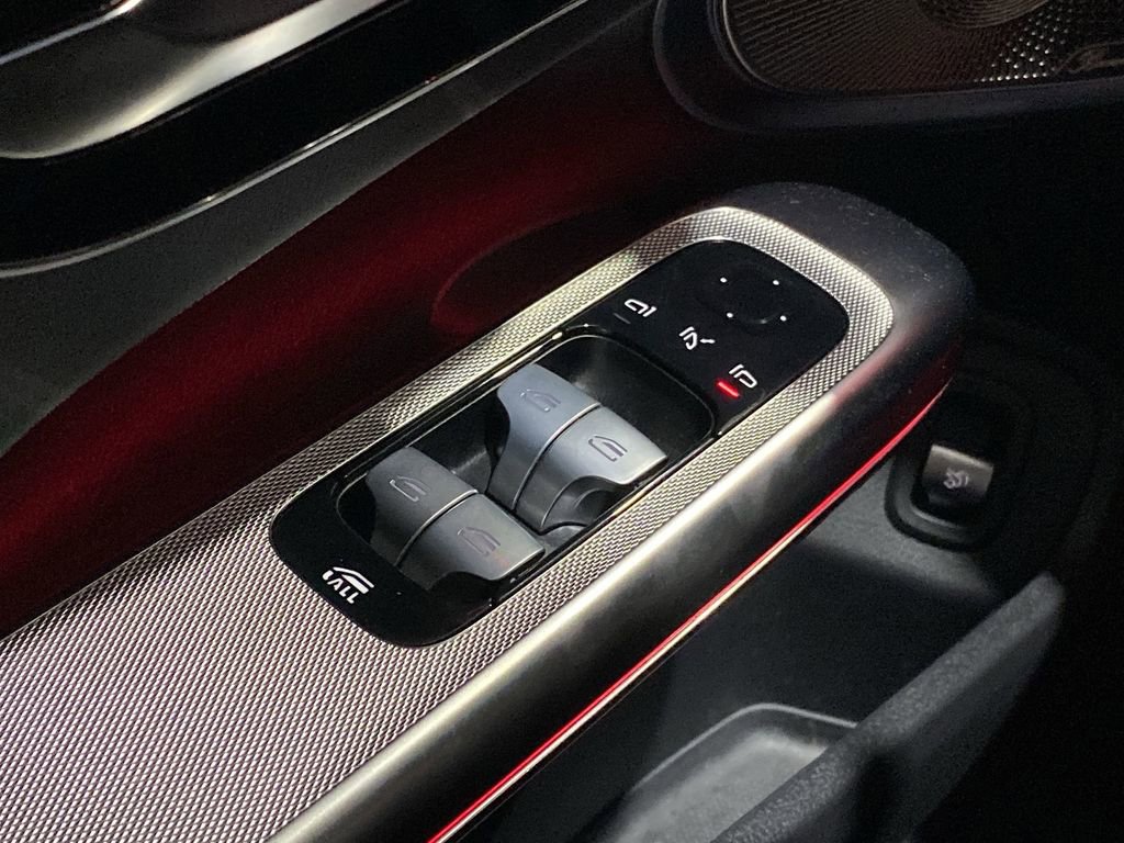 Used 2025 Mercedes-Benz CLE 53 AMG 4MATIC Cabriolet image 8