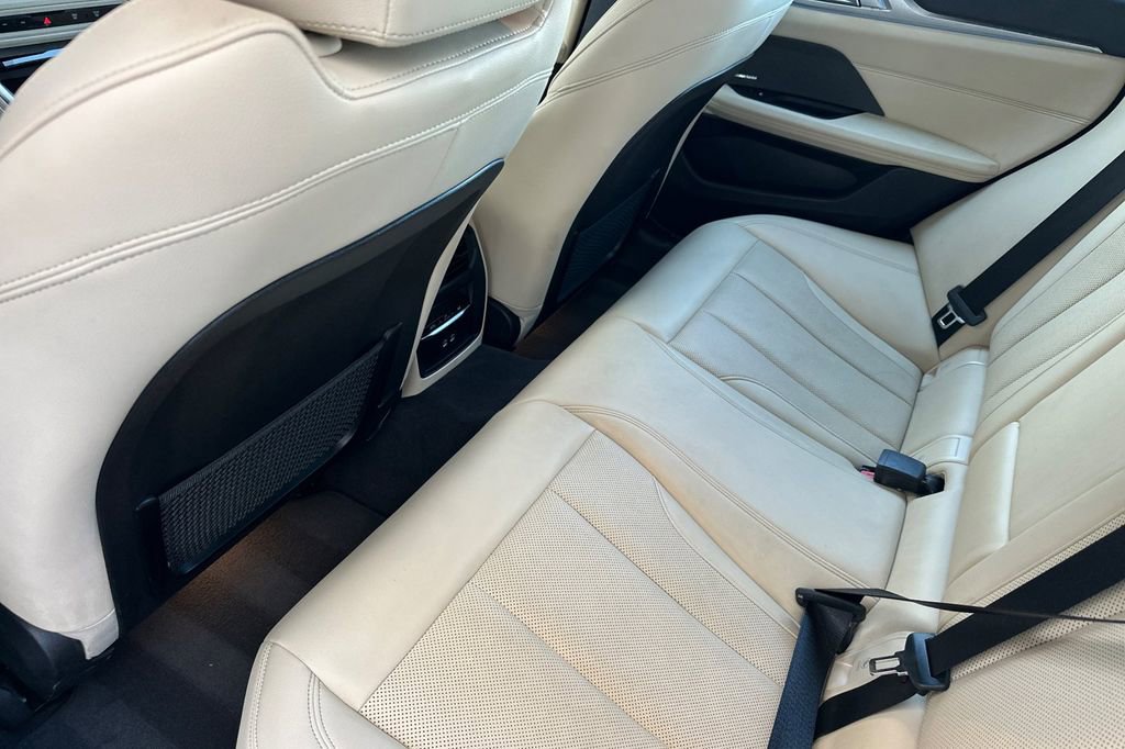 Used 2023 BMW i4 eDrive40 w/ M Sport Package image 12