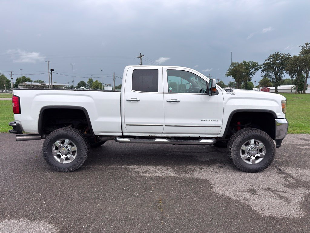 Used 2016 GMC Sierra 2500 SLT w/ Suspension Package, Off-Road AWD/4WD image 11
