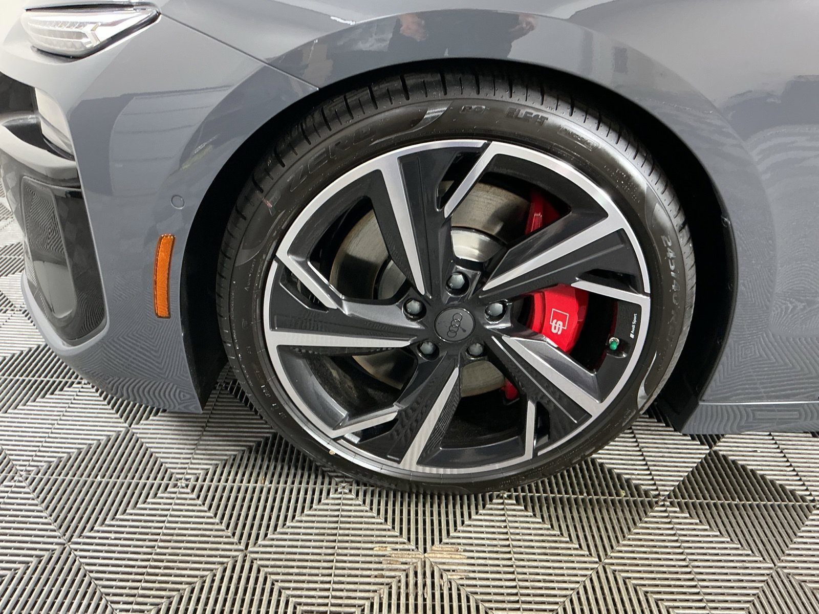 New 2027 Audi S6 e-tron Prestige AWD/4WD image 5