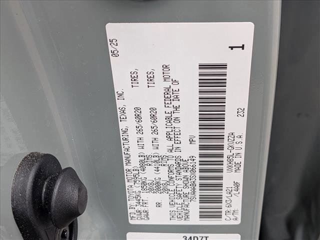 Used 2025 Toyota Sequoia Platinum image 26