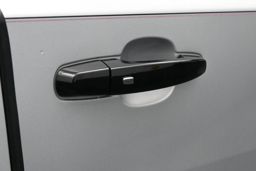Used 2021 Chevrolet Traverse Premier w/ Redline Edition FWD image 55