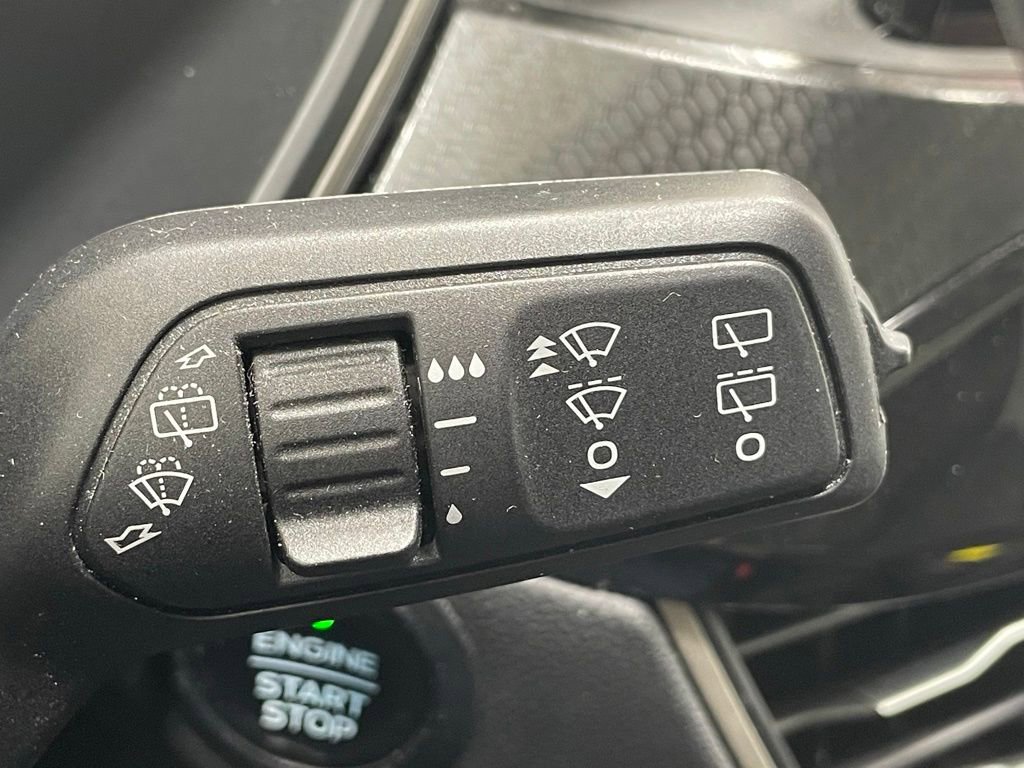 Used 2022 Ford Escape SEL w/ SEL Stealth AWD Package image 29
